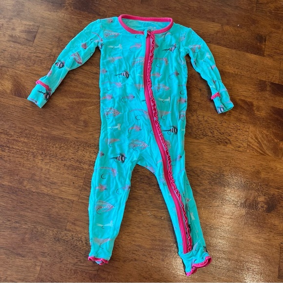 Kickee pants turquoise pink ruffle fishing lure sleeper pajamas size 9-12 months - Picture 1 of 4